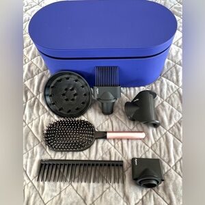 Never used Dyson accessories and box without hairdryer